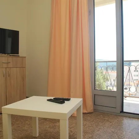 Πανσιόν Sunny Garden Ποντγορίτσα