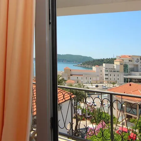 Sunny Garden Πανσιόν Ποντγορίτσα